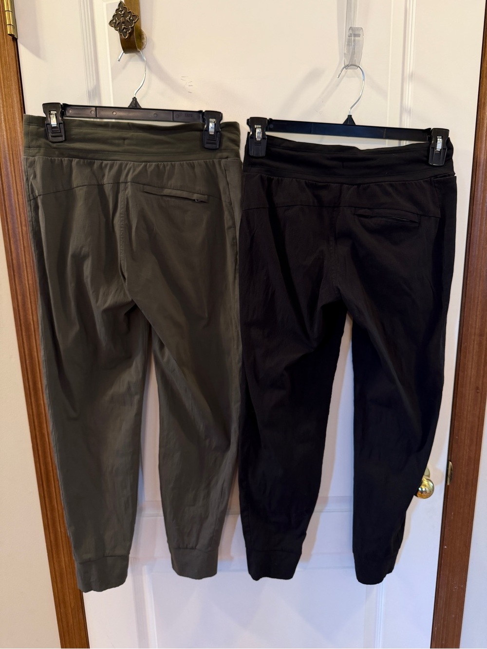 Athleta Set of 2 Trekkie North Like New Joggers! Olive/Gray + Black - Picture 7 of 8